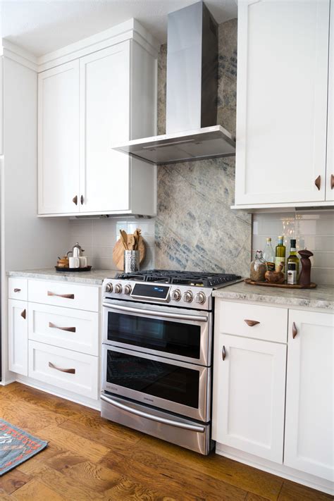 To ensure that your tin tile backsplash can last for the long run, you must make sure that you install it correctly. When To Use A Natural Stone Backsplash And When NOT To ...