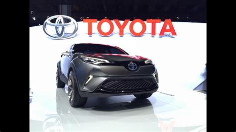 Rival do HR V novo SUV da Toyota estreia em Detroit disfarçado de