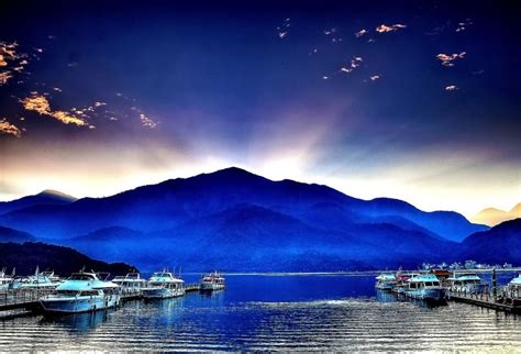 Taiwans Sun Moon Lake Sunrise By Hsinkui Ho Via 500px Sunrise Lake