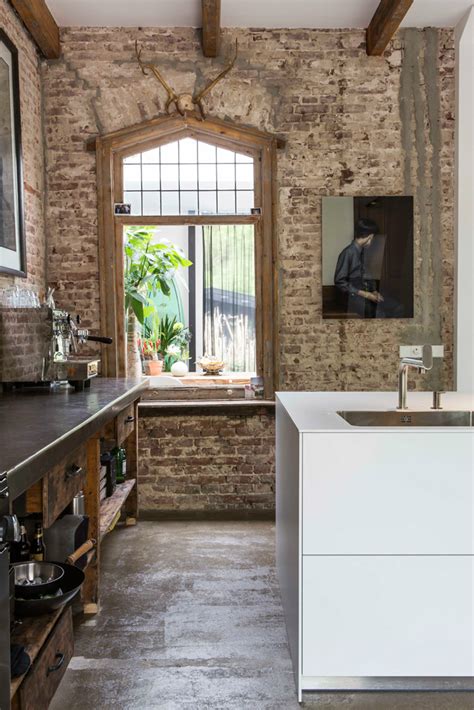 Exposed Brick Walls In A Modernized Interior Decoholic