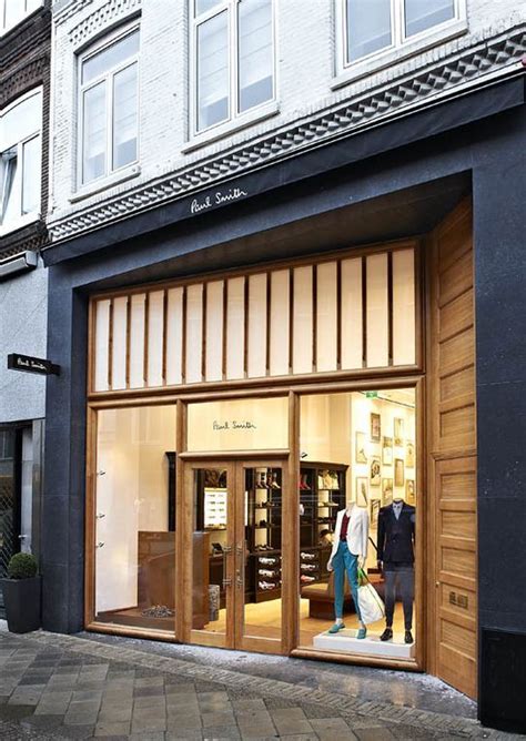 Pin By Yumi Zhang On Hue Shop Front Design Retail Facade Shop Fronts