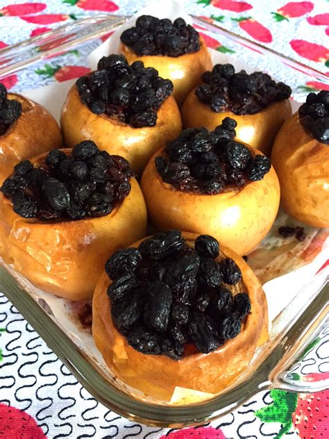 Healthy Baked Apples Stuffed With Raisins And Cinnamon