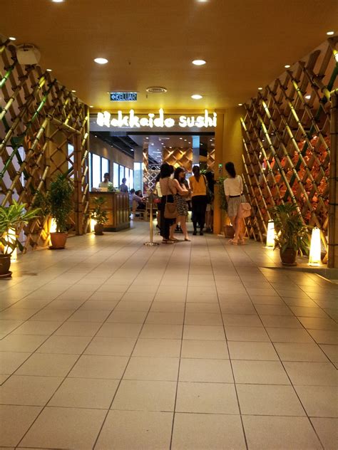 The club is set amongst the natural wonders in the heart of bandar utama, its easy accessibility makes for a spontaneous game of golf anytime within the neighborhood. Eat Like a Boss: Hokkaido Sushi @ One Utama