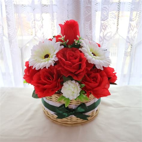 Karangan bunga, bunga papan happy wedding, bunga papan congratulations, bunga duka cita, hand. Jual Buket bunga mawar merah bunga matahari putih di lapak ...
