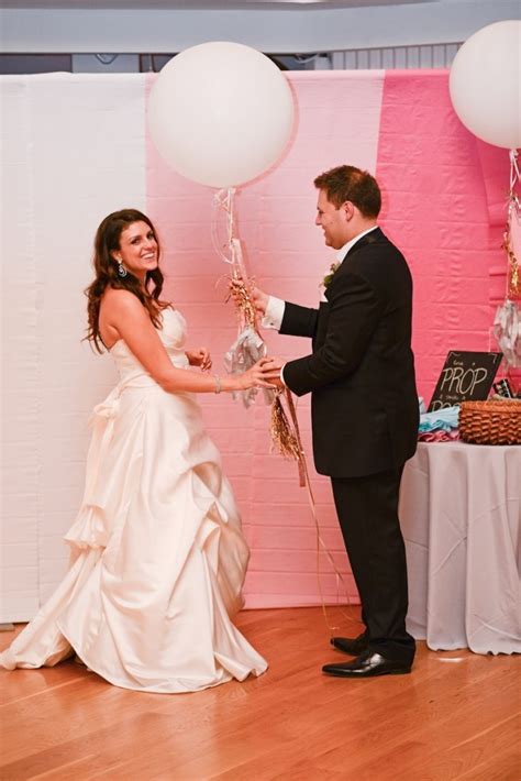 Wedding photo booth has a rating of 4 on the play store, with 1115 votes. DIY Photo Booth — Runway Chef