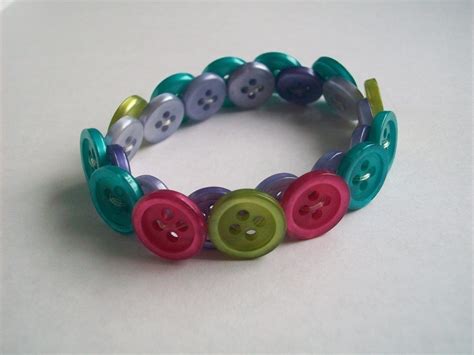 How To Make A Button Bracelet Easy And Quick Go Get Yourself