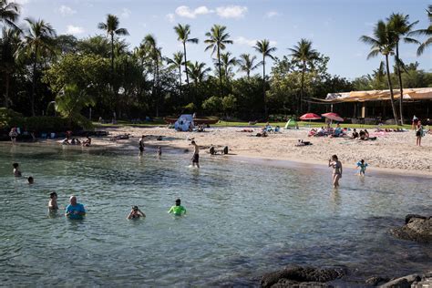 Kona Beach, 'Ahu'ena Heiau + Kailua Pier | Outdoor Project