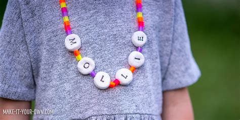 Making custom bracelets and other personalized jewelry using alphabet beads and charms is as easy as abc. » DIY Alphabet Beads