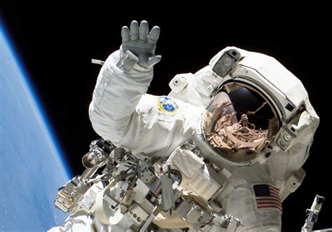 Astronauts Fingernails Falling Off Due To Glove Design