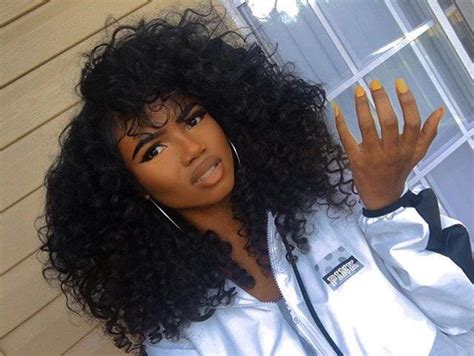 The huge curls add the depth and volume that we cannot deny that we absolutely love. 76.7k Little Curls on Instagram: "" | Hair styles, Curly ...