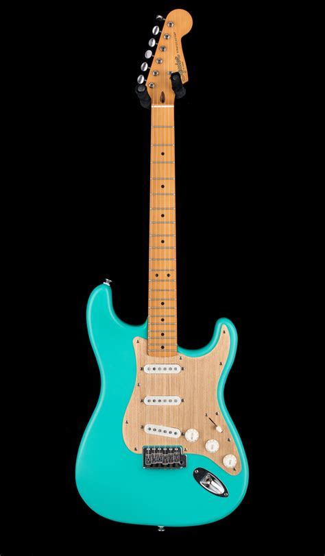 squier stratocaster - okgo.net