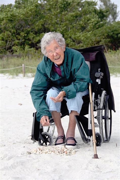 90 Year Old Woman Decides To Take A Cross Country Road Trip Instead Of