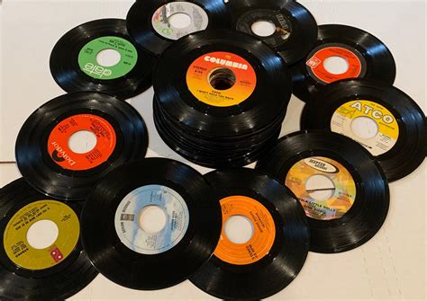 Lot Of 50 Used 45rpm 7 Vinyl Records From 1970s For Crafts And
