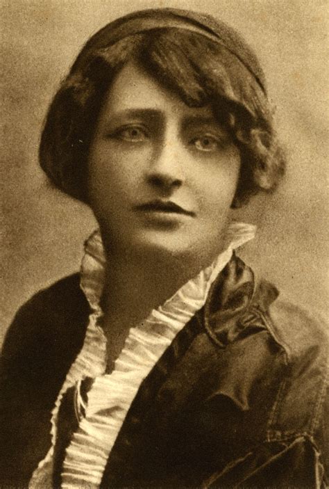 Her role was so important to german social work that the deutsche bundespost (german post office). Franziska Gräfin zu Reventlow (Fotografie, um 1910) - Zeno.org