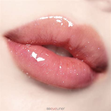 Bbeyeliner Glossy Makeup Lip Art Makeup Lips Drawing