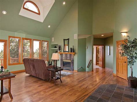 Painting color on a ceiling requires the proper application of the appropriate tools. decorating ideas for vaultedceilings | Vaulted Ceiling ...
