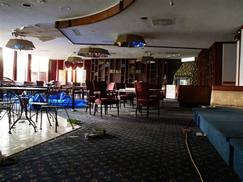 Последние твиты от best care home health, inc. Take a Tour Inside the Infamous Purple Hotel - Skokie, IL ...