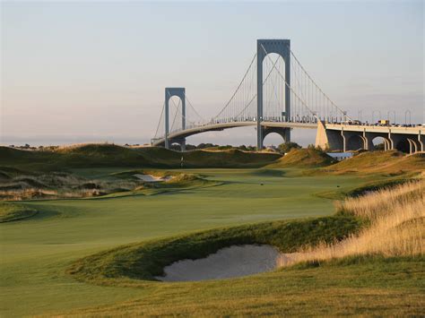 Trump Ferry Point Golf Course Photos Review Business Insider