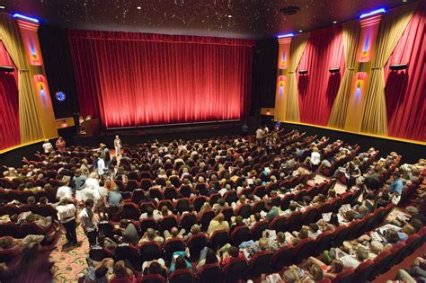 Traverse City State Movie Theater in 2021 | Traverse city, Traverse