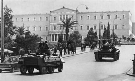 Για την 21η απριλίου 1967, γράφτηκαν πολλά, ειπώθηκαν δε ακόμα περισσότερα. Μικρό ΑΦΙΕΡΩΜΑ: Η λογοτεχνία κάτω από τη στρατιωτική ...