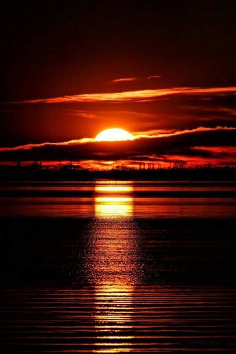 Pin By Jeff Jkfantasyart13 On Amazing And Beautiful Scenery Red Sunset