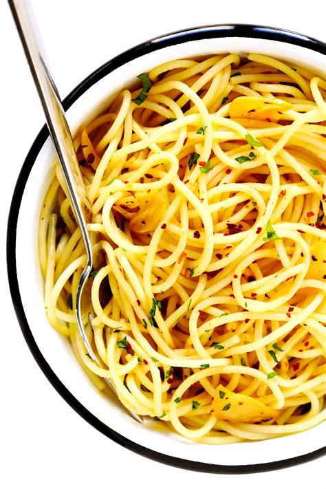 Spaghetti agilo e olio means spaghetti with garlic and oil. Spaghetti Aglio e Olio Recipe | Gimme Some Oven