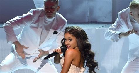 Ariana Grande Breaks Down In Tears As She Was Pronounced The Winner At