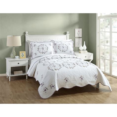 Modern Heirloom Gwen 3 Piece White King Quilt Set In The Bedding Sets