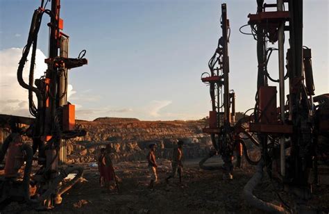 In Brazil Amazonian Indians Protest Hydroelectric Dam The Washington Post