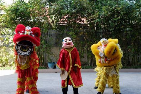 Find the perfect chinese new year lion dance stock photos and editorial news pictures from getty images. Lion Dance at The Gallery for Chinese New Year - JEG ...