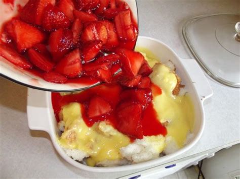 Light whipped topping of full fat. Strawberry Dessert...a low calorie Summer delight » Dealin ...