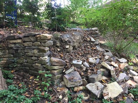 How To Properly Add Drainage To Your Retaining Wall Diy Retaining Wall