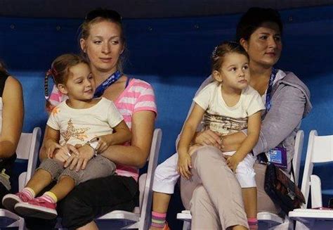 He was previously married to anne scott. TopSpin: PHOTOS - Roger Federer's Wife Mirka & Twins at ...