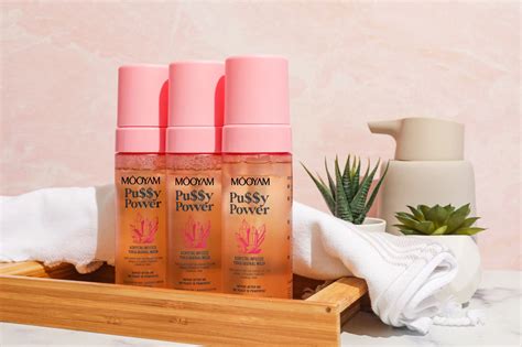 Private Label Natural Yoni Foam Wash Puy Power Rose Quartz Crystal Infused Yoni And Vaginal Wash