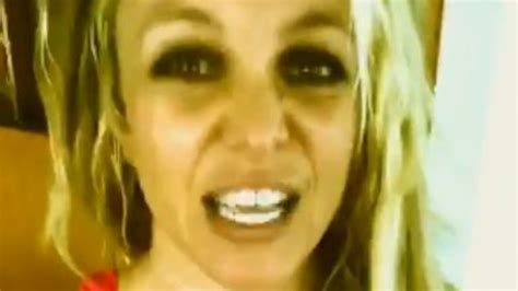 Britney Spears Slams Paparazzi Conspiracy In Bizarre Instagram Video The Courier Mail