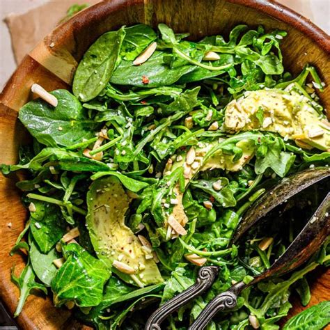 Simple Spinach Arugula Salad With Lemon Vinaigrette