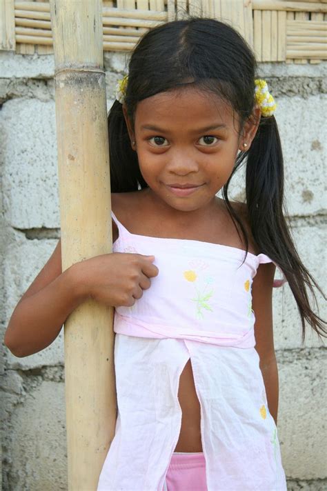 Asia Philippines Luzzon Preteen Philippine Girl Philippines Jose Rizal Xingu Bataan