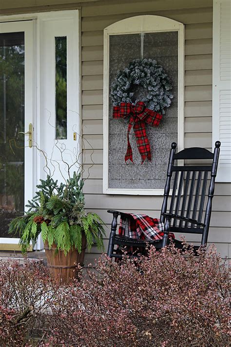 Farmhouse summer porch decor is easy to obtain if you spend a little time at an antique store or thrift store. 25 Beautiful Farmhouse Christmas Porches - Honeybear Lane
