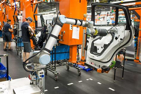 Bmw Group Plant Spartanburg Collaborative Robot At The Assembly Line 06 2017