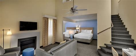 trends   bedroom  bath hotel suites   orleans home decor