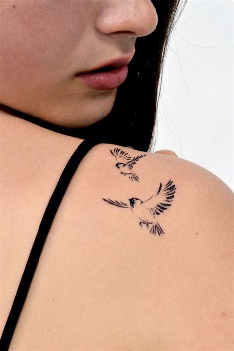 26 Fascinating Bird Tattoos On Shoulder For Women Entertainmentmesh