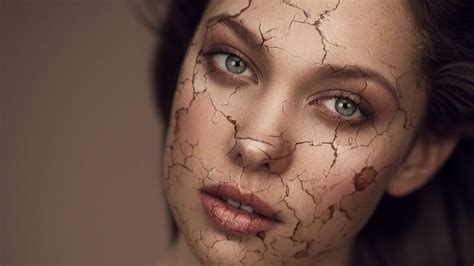 How To Create An Amazing Cracked Skin Effect In Photoshop