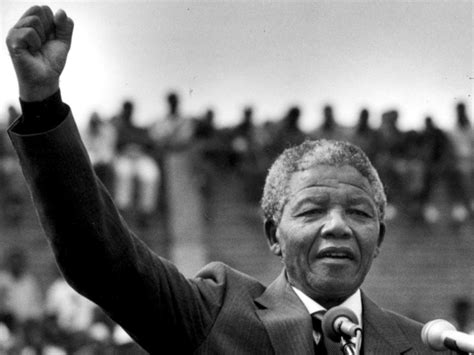 Nelson rolihlahla mandela (1918—2013) was the first democratically elected president of south africa and leader of the african national congress. 9 Mayo 1994 Nelson Mandela se convierte en el primer ...