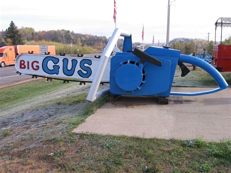 Big Gus Worlds Largest Running Chainsaw Listed In The G Flickr