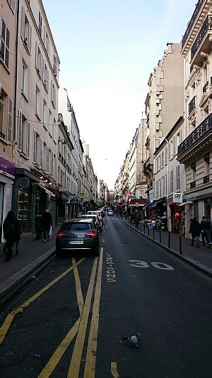 Paris Rue Des Martyrs