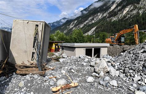 Die massiven regenfälle hören nicht auf. Arlbergstrecke bleibt gesperrt, Unwetter in Tirol weiter ...