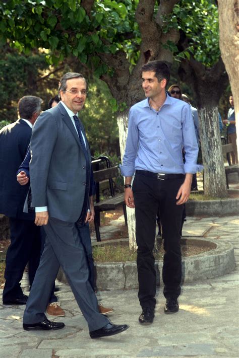 Λίγες ώρες αργότερα, ο κώστας μπακογιάννης σχολίασε την φωτογραφία, έχοντας χιουμοριστική διάθεση. Ο Κώστας Μπακογιάννης ορκίστηκε περιφερειάρχης Στερεάς ...