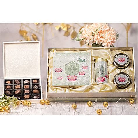 Buy Send Zoroy Luscious Delights Wooden Box Online Fnp