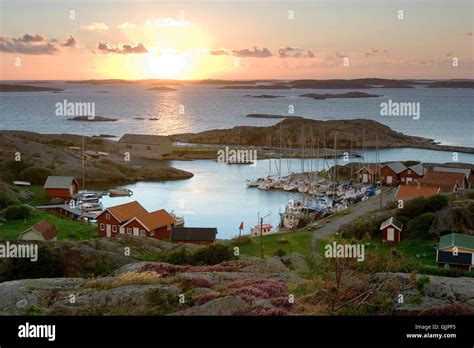 Island Ramsokoster Islandssweden Stock Photo Alamy