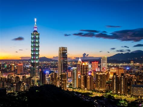 Premium Photo Sunset Aerial Shot Of Taipei City Taiwan